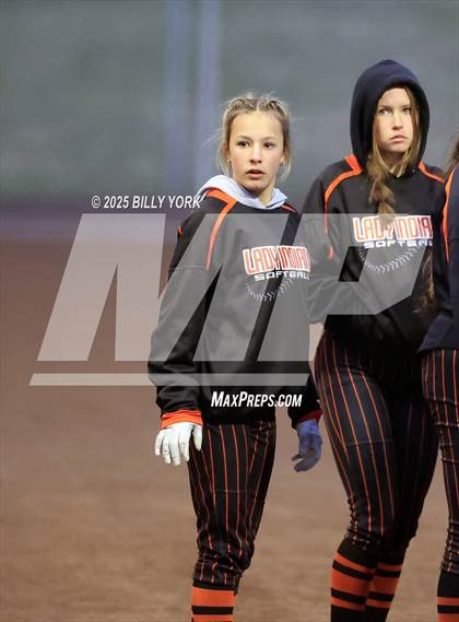 Thumbnail 2 in Grand Saline vs Winnsboro photogallery.