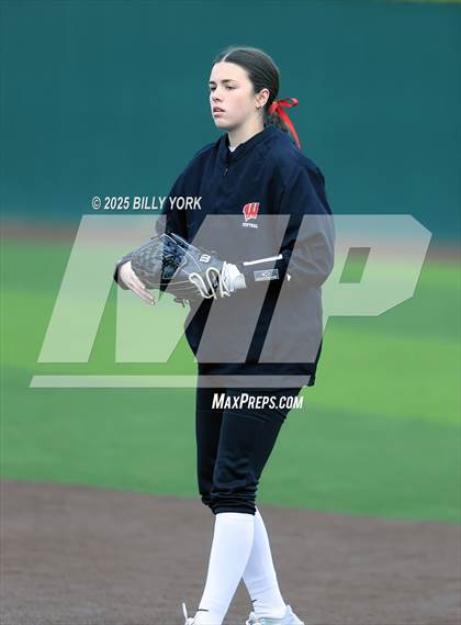 Thumbnail 2 in Grand Saline vs Winnsboro photogallery.