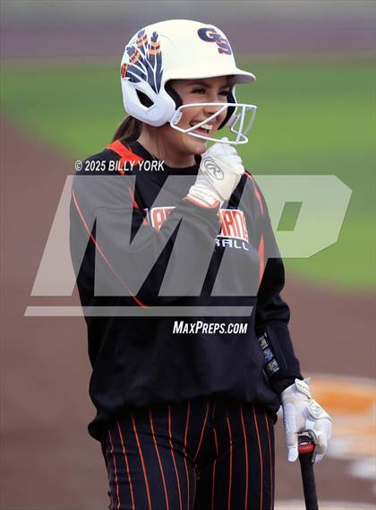 Thumbnail 2 in Grand Saline vs Winnsboro photogallery.
