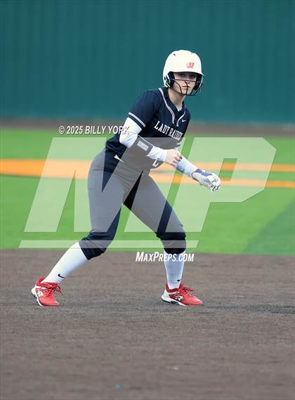 Thumbnail 2 in Grand Saline vs Winnsboro photogallery.