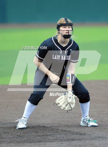 Thumbnail 1 in Grand Saline vs Winnsboro photogallery.