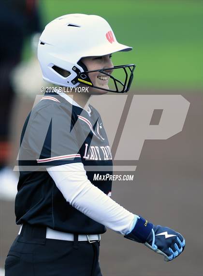 Thumbnail 2 in Grand Saline vs Winnsboro photogallery.