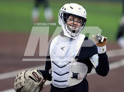 Thumbnail 1 in Grand Saline vs Winnsboro photogallery.