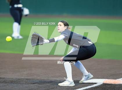 Thumbnail 1 in Grand Saline vs Winnsboro photogallery.