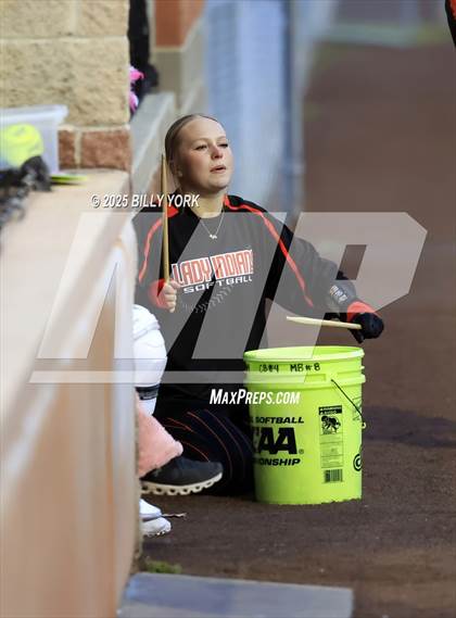 Thumbnail 1 in Grand Saline vs Winnsboro photogallery.
