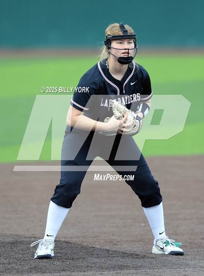 Thumbnail 3 in Grand Saline vs Winnsboro photogallery.