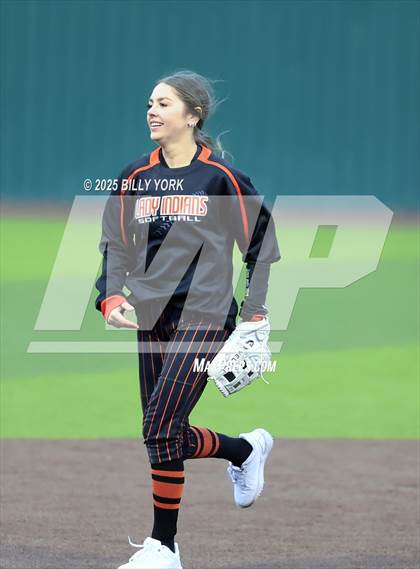 Thumbnail 1 in Grand Saline vs Winnsboro photogallery.