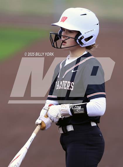 Thumbnail 2 in Grand Saline vs Winnsboro photogallery.