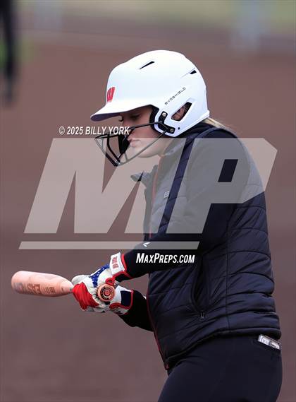 Thumbnail 1 in Grand Saline vs Winnsboro photogallery.