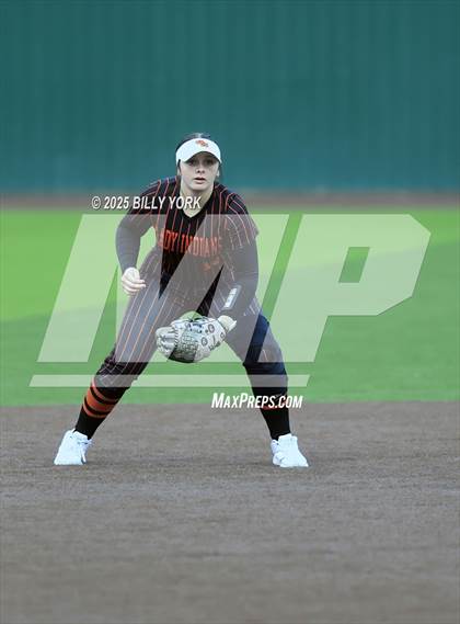 Thumbnail 2 in Grand Saline vs Winnsboro photogallery.