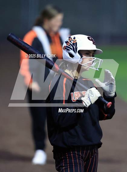 Thumbnail 1 in Grand Saline vs Winnsboro photogallery.