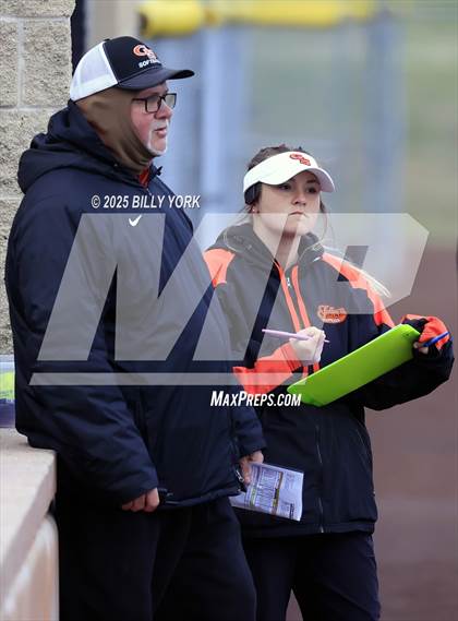 Thumbnail 3 in Grand Saline vs Winnsboro photogallery.