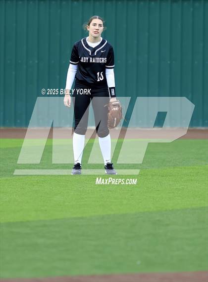 Thumbnail 2 in Grand Saline vs Winnsboro photogallery.