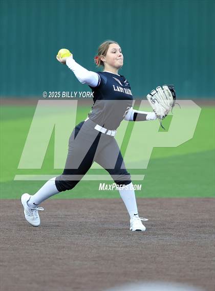Thumbnail 3 in Grand Saline vs Winnsboro photogallery.