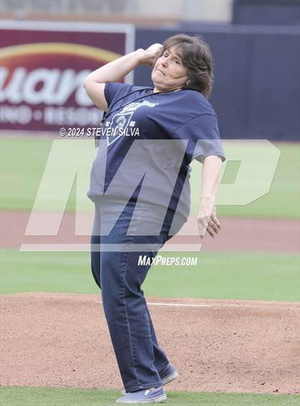 Thumbnail 2 in Lincoln vs. University City @ Petco Park photogallery.