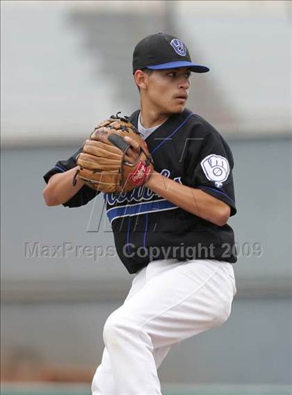 Thumbnail 1 in Maywood Academy vs. Sherman Oaks CES (CIF LA City Section D3 Final) photogallery.