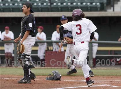 Thumbnail 2 in Maywood Academy vs. Sherman Oaks CES (CIF LA City Section D3 Final) photogallery.