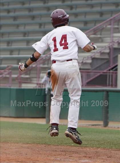 Thumbnail 3 in Maywood Academy vs. Sherman Oaks CES (CIF LA City Section D3 Final) photogallery.