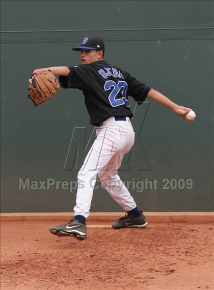 Thumbnail 1 in Maywood Academy vs. Sherman Oaks CES (CIF LA City Section D3 Final) photogallery.