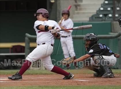 Thumbnail 2 in Maywood Academy vs. Sherman Oaks CES (CIF LA City Section D3 Final) photogallery.