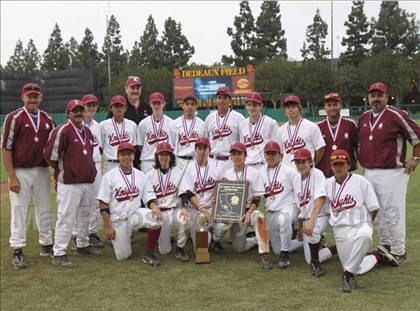 Thumbnail 3 in Maywood Academy vs. Sherman Oaks CES (CIF LA City Section D3 Final) photogallery.