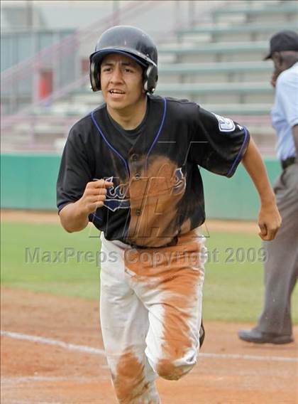 Thumbnail 1 in Maywood Academy vs. Sherman Oaks CES (CIF LA City Section D3 Final) photogallery.