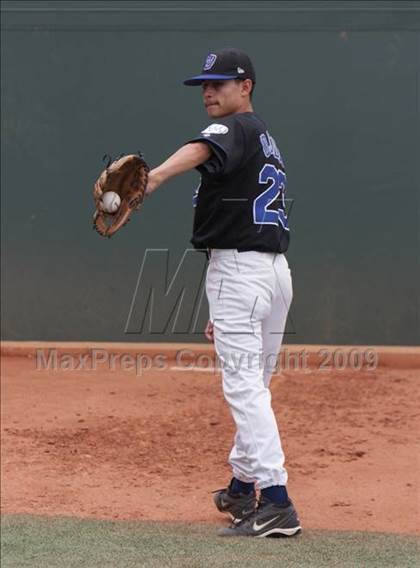 Thumbnail 3 in Maywood Academy vs. Sherman Oaks CES (CIF LA City Section D3 Final) photogallery.