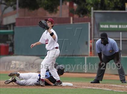 Thumbnail 2 in Maywood Academy vs. Sherman Oaks CES (CIF LA City Section D3 Final) photogallery.