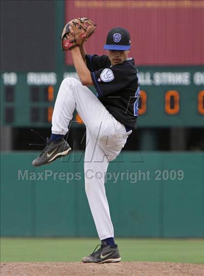 Thumbnail 3 in Maywood Academy vs. Sherman Oaks CES (CIF LA City Section D3 Final) photogallery.