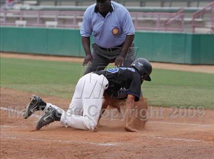 Thumbnail 1 in Maywood Academy vs. Sherman Oaks CES (CIF LA City Section D3 Final) photogallery.