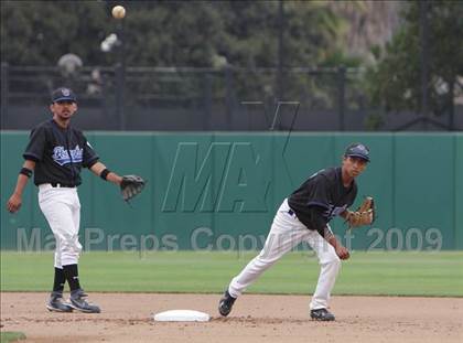 Thumbnail 1 in Maywood Academy vs. Sherman Oaks CES (CIF LA City Section D3 Final) photogallery.