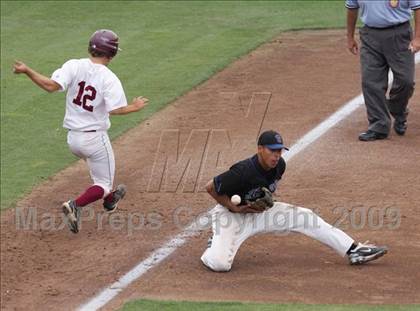 Thumbnail 2 in Maywood Academy vs. Sherman Oaks CES (CIF LA City Section D3 Final) photogallery.