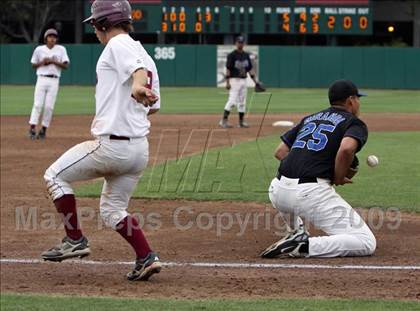 Thumbnail 1 in Maywood Academy vs. Sherman Oaks CES (CIF LA City Section D3 Final) photogallery.