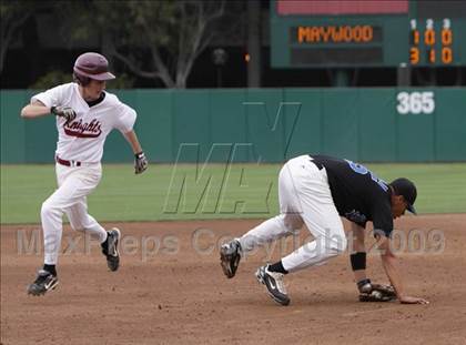 Thumbnail 1 in Maywood Academy vs. Sherman Oaks CES (CIF LA City Section D3 Final) photogallery.