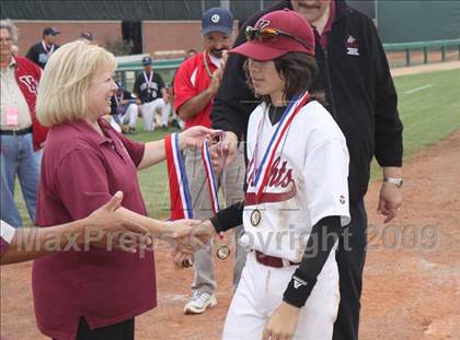 Thumbnail 2 in Maywood Academy vs. Sherman Oaks CES (CIF LA City Section D3 Final) photogallery.