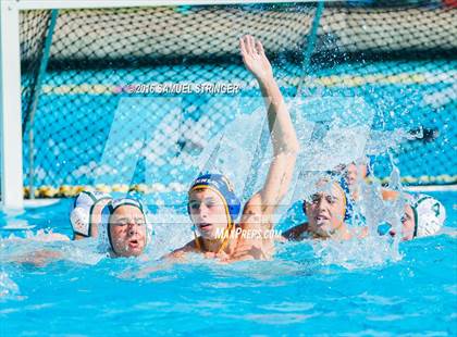 Thumbnail 3 in De La Salle vs. Menlo School (Saint Francis Invitational) photogallery.