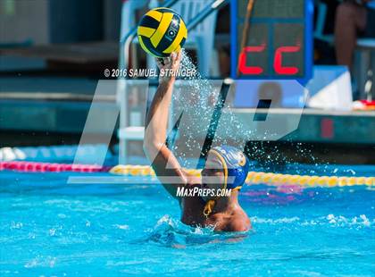 Thumbnail 3 in De La Salle vs. Menlo School (Saint Francis Invitational) photogallery.