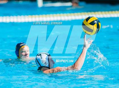 Thumbnail 2 in De La Salle vs. Menlo School (Saint Francis Invitational) photogallery.
