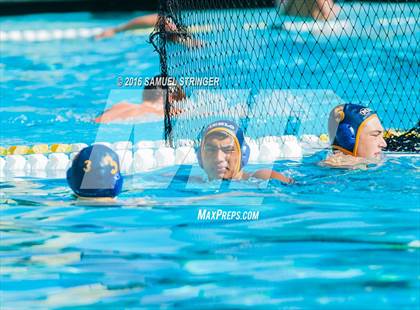 Thumbnail 3 in De La Salle vs. Menlo School (Saint Francis Invitational) photogallery.