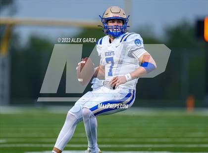 Thumbnail 1 in Alamo Heights vs. Liberty Hill (UIL 5A D2 Region 4 Semifinal) photogallery.
