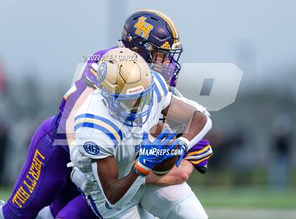 Thumbnail 1 in Alamo Heights vs. Liberty Hill (UIL 5A D2 Region 4 Semifinal) photogallery.