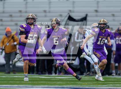 Thumbnail 2 in Alamo Heights vs. Liberty Hill (UIL 5A D2 Region 4 Semifinal) photogallery.