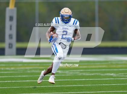 Thumbnail 2 in Alamo Heights vs. Liberty Hill (UIL 5A D2 Region 4 Semifinal) photogallery.