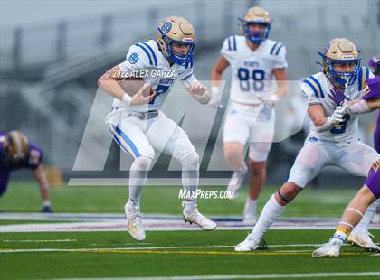 Thumbnail 2 in Alamo Heights vs. Liberty Hill (UIL 5A D2 Region 4 Semifinal) photogallery.