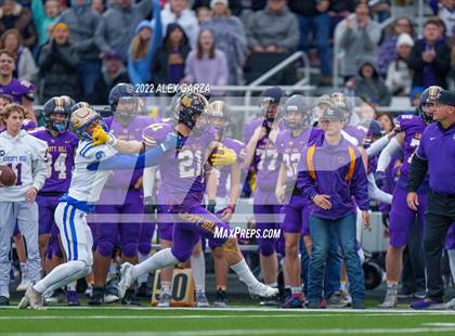 Thumbnail 1 in Alamo Heights vs. Liberty Hill (UIL 5A D2 Region 4 Semifinal) photogallery.