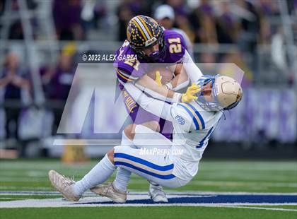 Thumbnail 1 in Alamo Heights vs. Liberty Hill (UIL 5A D2 Region 4 Semifinal) photogallery.
