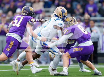 Thumbnail 1 in Alamo Heights vs. Liberty Hill (UIL 5A D2 Region 4 Semifinal) photogallery.