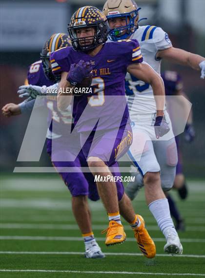 Thumbnail 3 in Alamo Heights vs. Liberty Hill (UIL 5A D2 Region 4 Semifinal) photogallery.