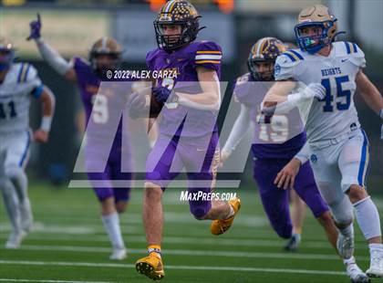 Thumbnail 1 in Alamo Heights vs. Liberty Hill (UIL 5A D2 Region 4 Semifinal) photogallery.