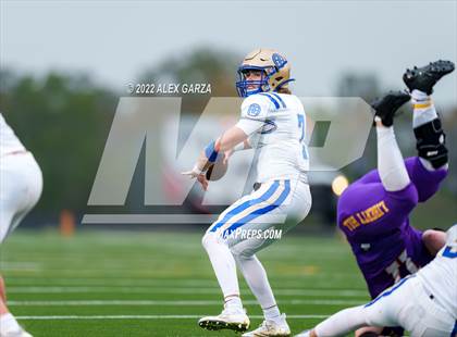 Thumbnail 3 in Alamo Heights vs. Liberty Hill (UIL 5A D2 Region 4 Semifinal) photogallery.